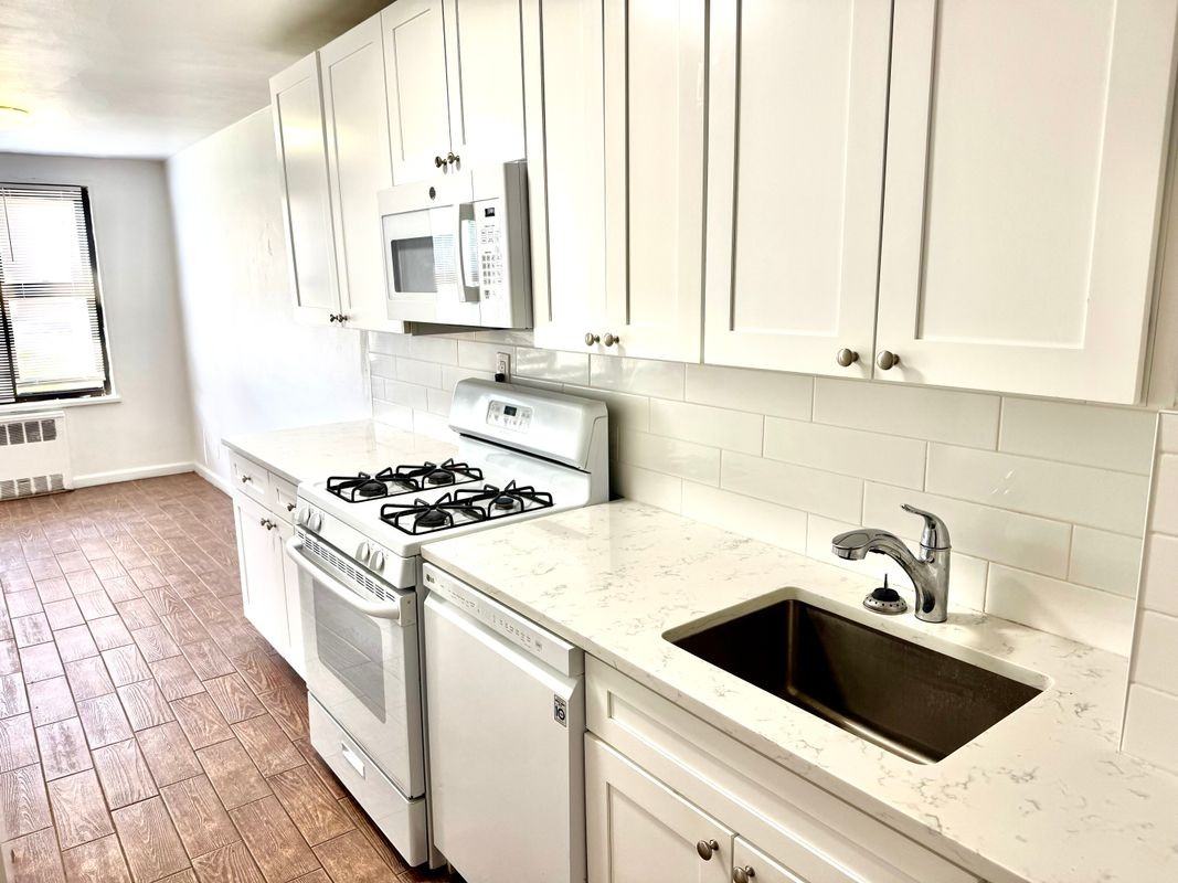 47 Davis Ave ##2g - Photo 4 of 13