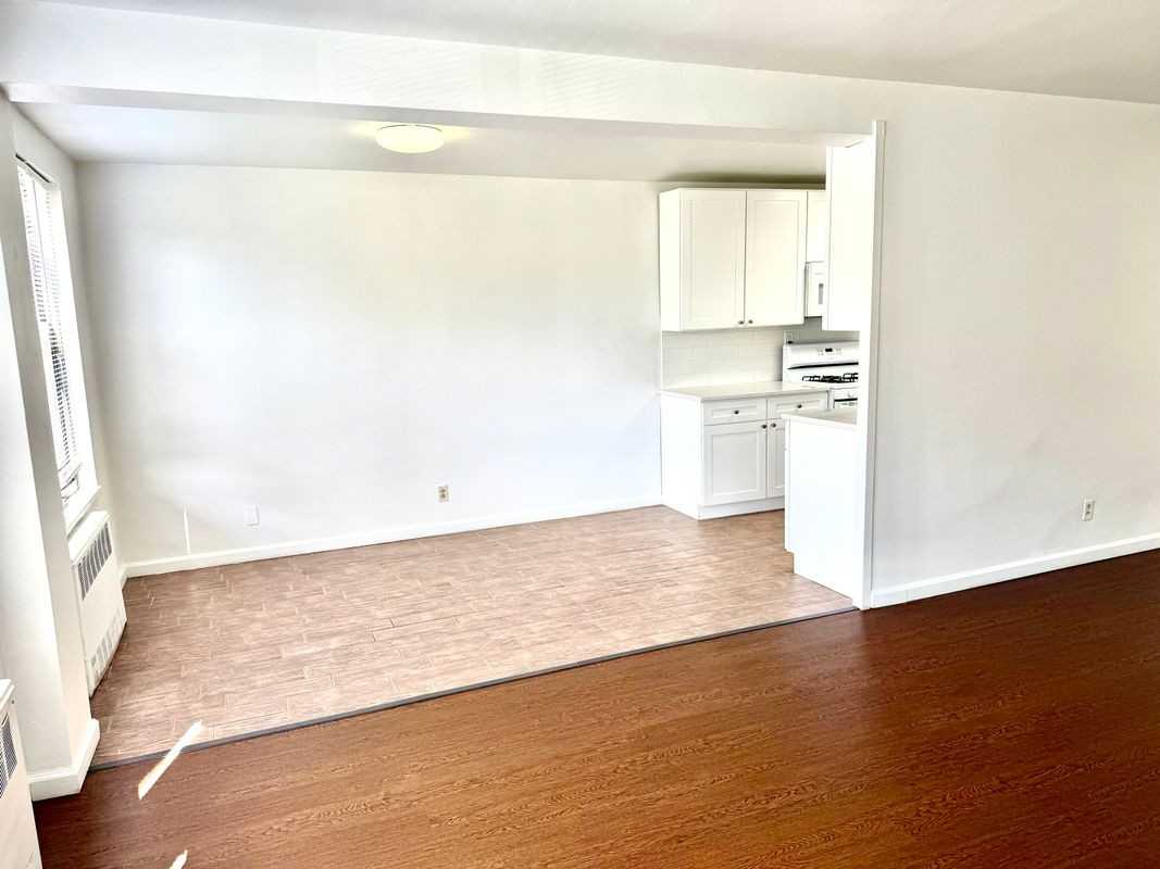 47 Davis Ave ##2g - Photo 5 of 13