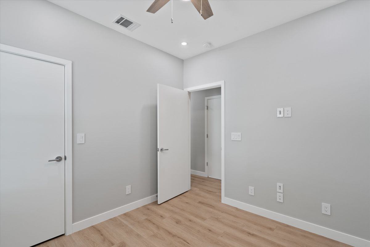 10004 1/2 Gail Rd - Photo 5 of 28