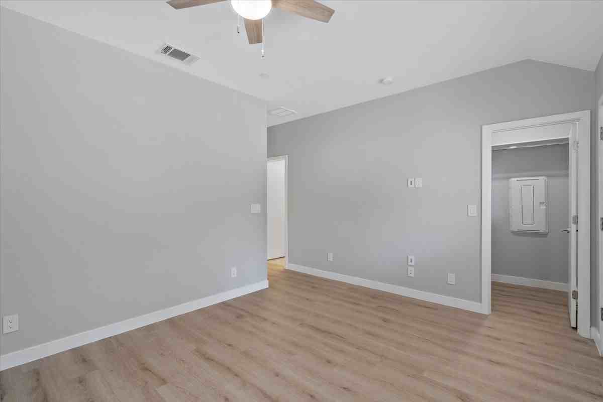 10004 1/2 Gail Rd - Photo 7 of 28