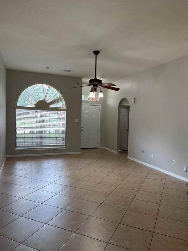 14815 Carolina Falls Ln - Photo 3 of 4