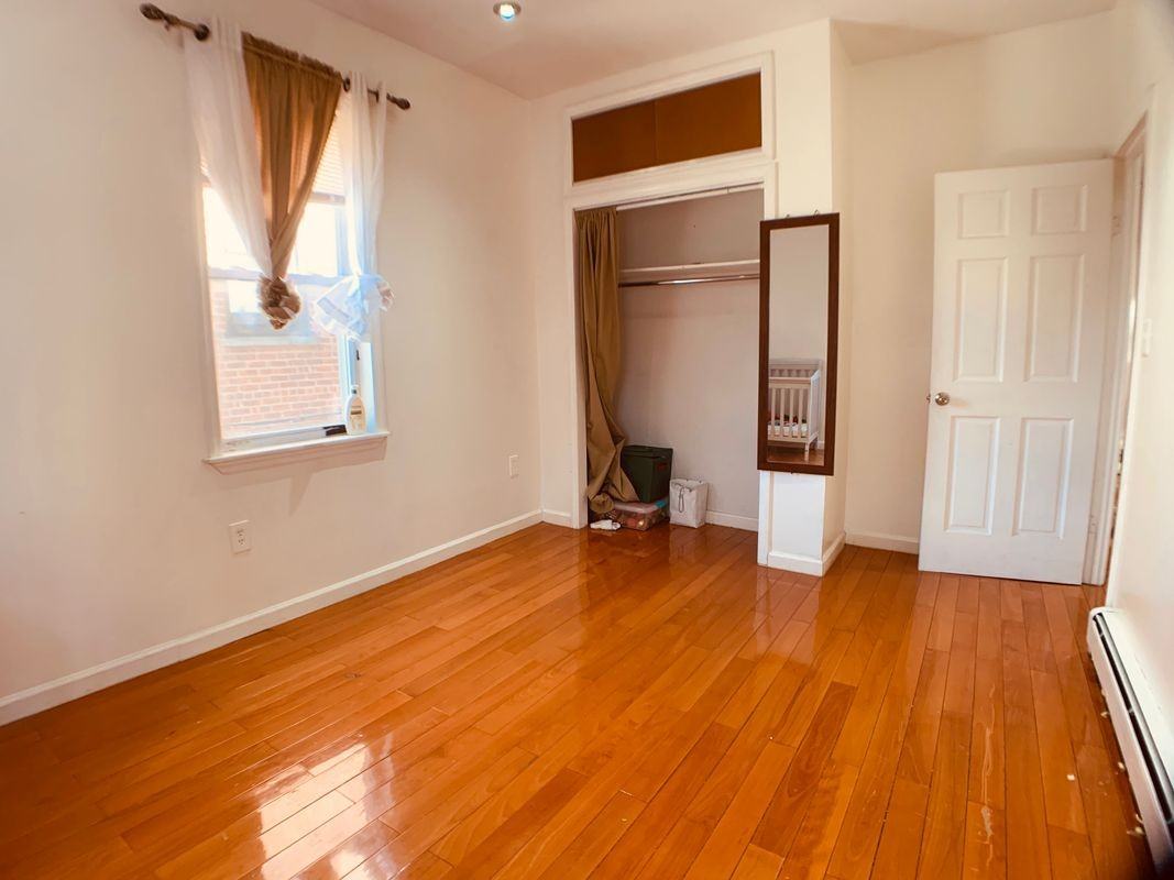 2328 28th St ##1 - Photo 5 of 10