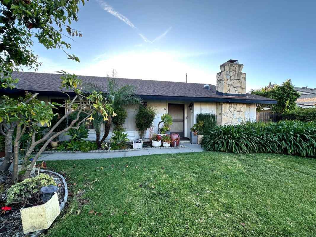 1132 S Gretta Ave - Photo 3 of 4