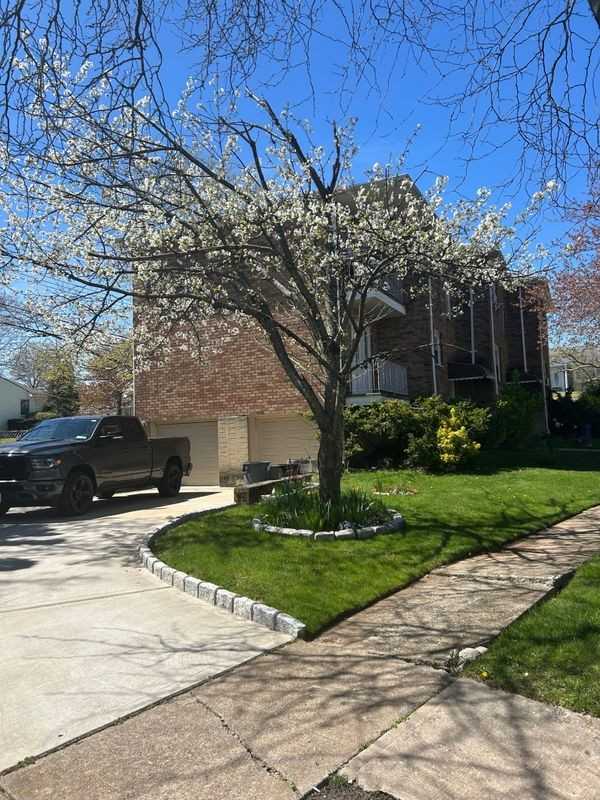 164 Beach Rd - Photo 2 of 10
