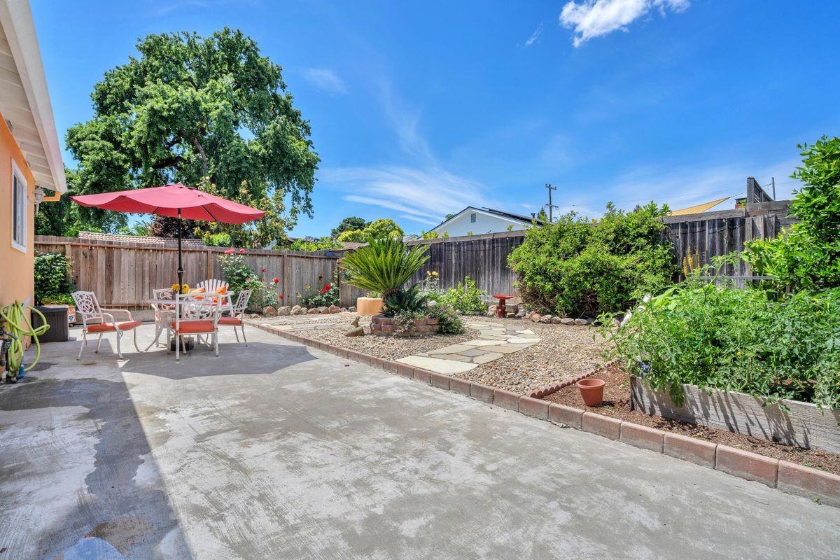 501 Boyes Blvd - Photo 2 of 6