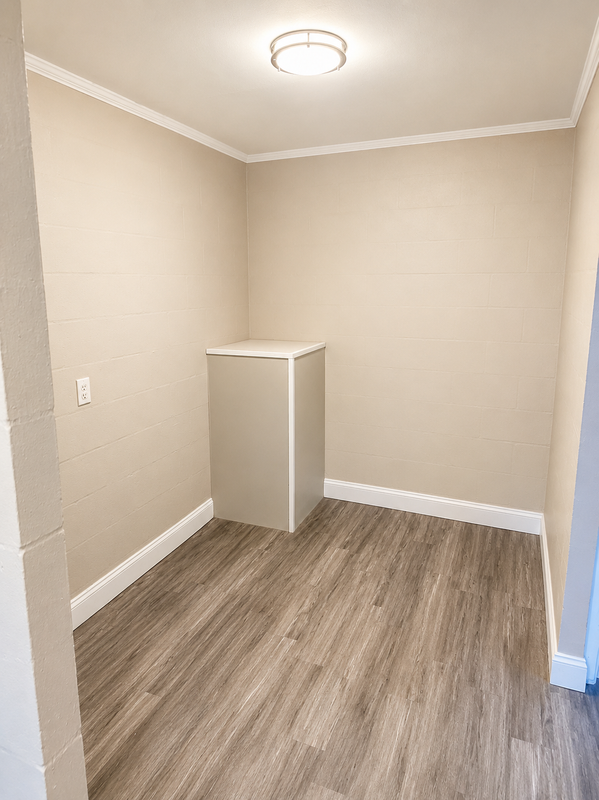 310 Walnut St - Photo 4 of 8