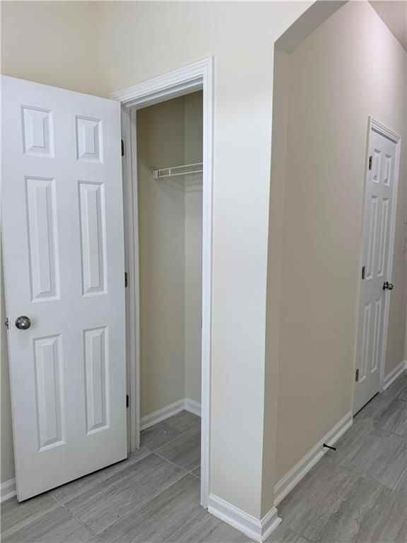 1935 Dilcrest Dr - Photo 3 of 16