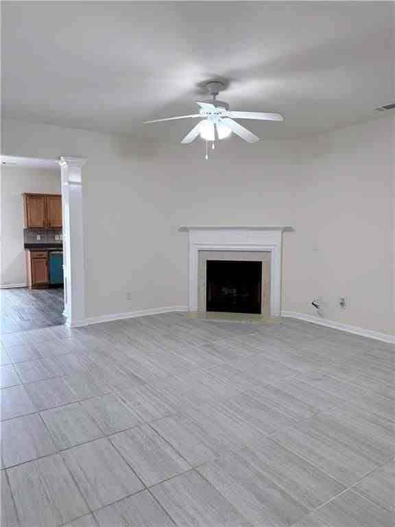 1935 Dilcrest Dr - Photo 5 of 16