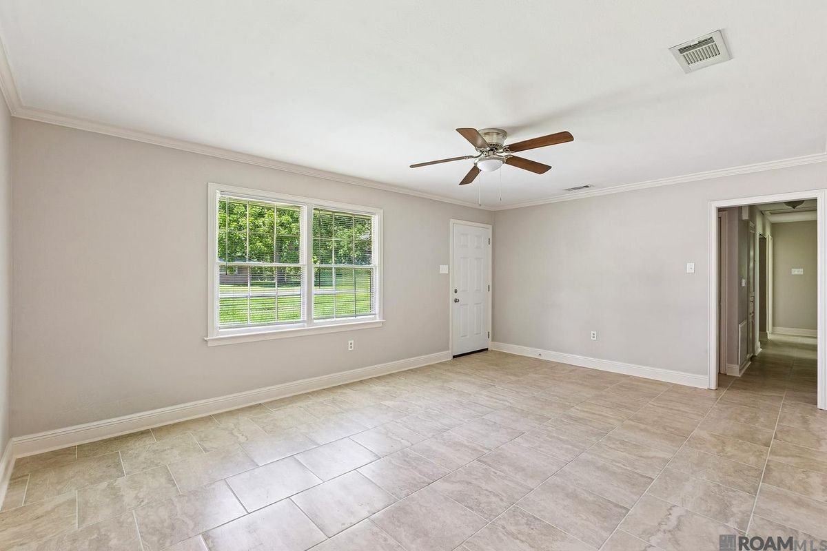 8977 Nolen Dr - Photo 3 of 13