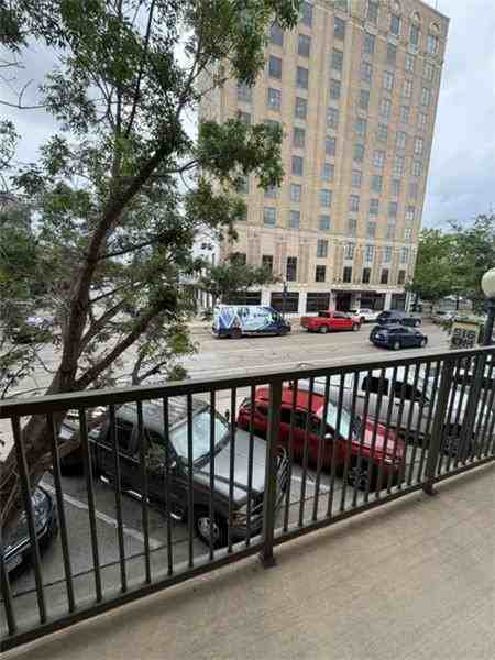330 Austin Ave #208 - Photo 5 of 17