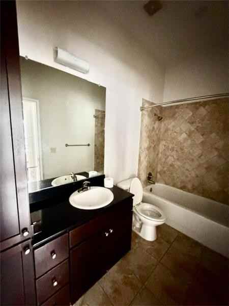 330 Austin Ave #208 - Photo 7 of 17