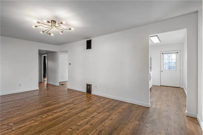 6615 Charles St - Photo 4 of 13