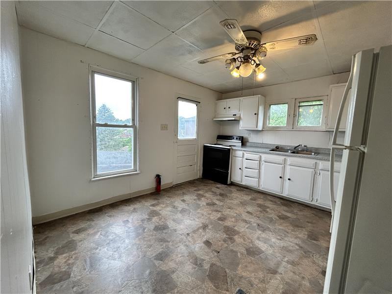 2516 Sunset Blvd #1 - Photo 3 of 6