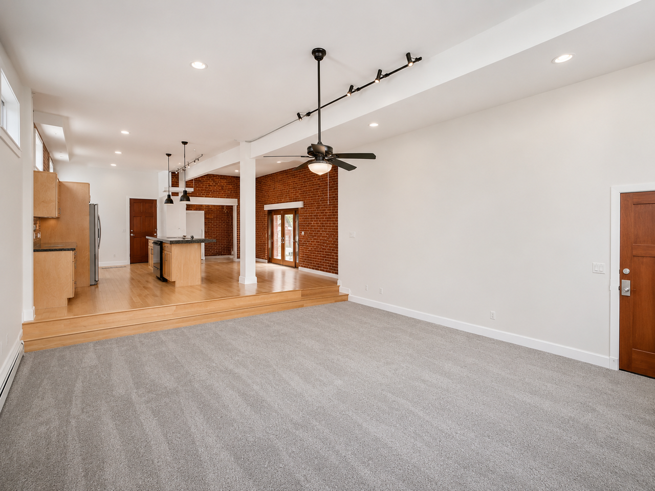 415 W 4th Ave - Photo 3 of 15