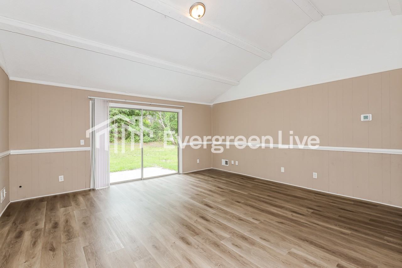 3301 Padgett Rd - Photo 2 of 15