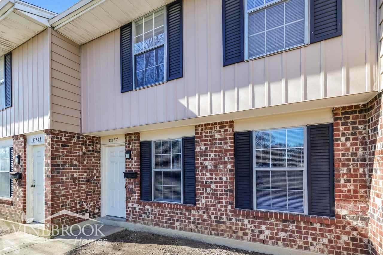 8237 Mount Carmel St - Photo 2 of 15