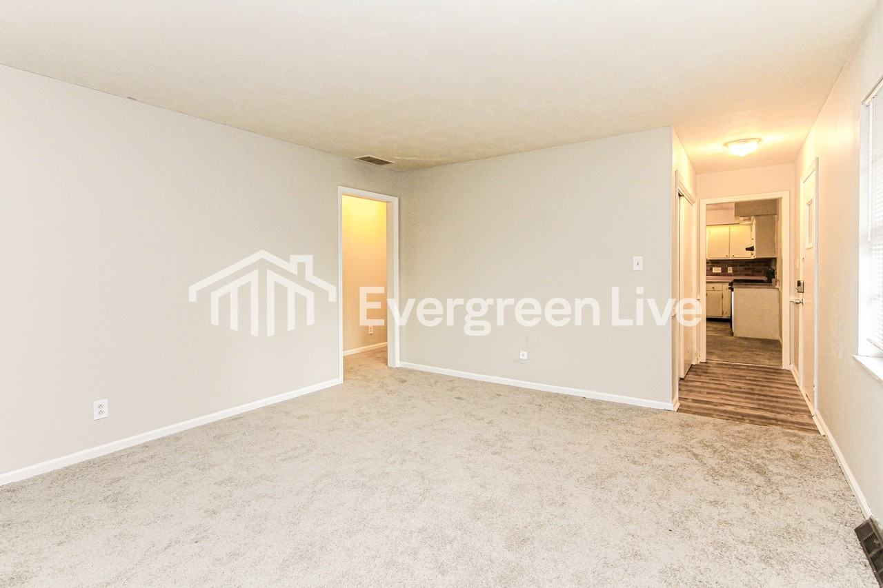 3895 W Fairview Rd - Photo 3 of 15
