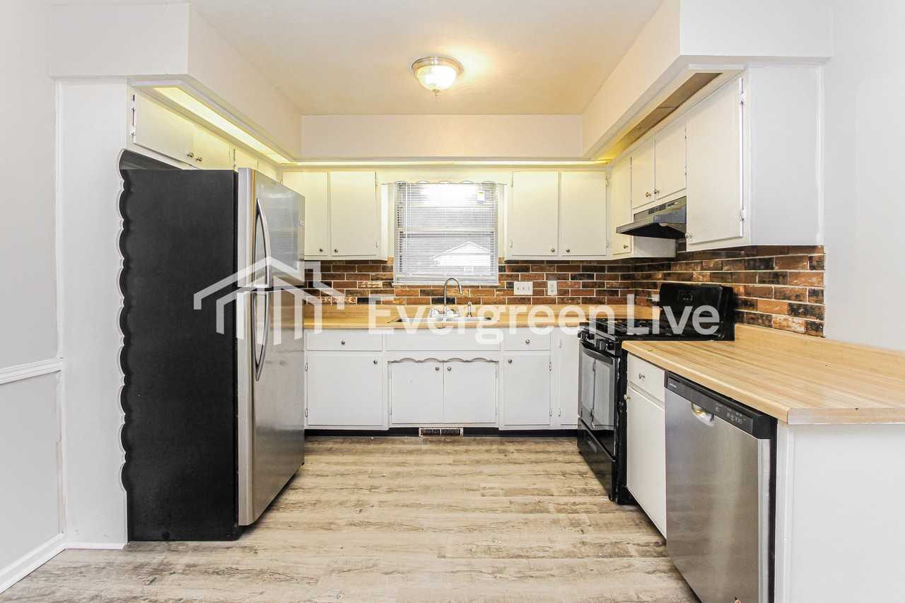 3895 W Fairview Rd - Photo 5 of 15