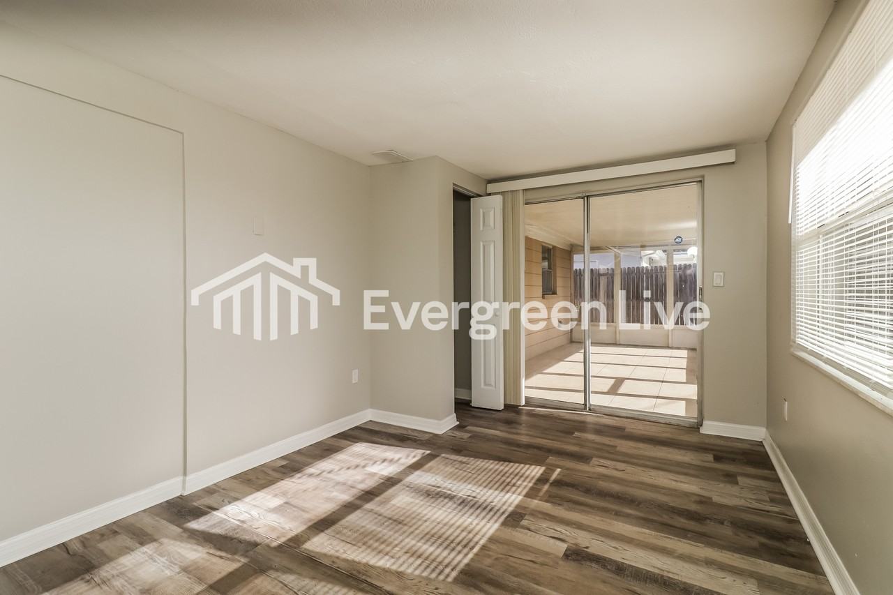 12904 Kings Manor Ave - Photo 6 of 15