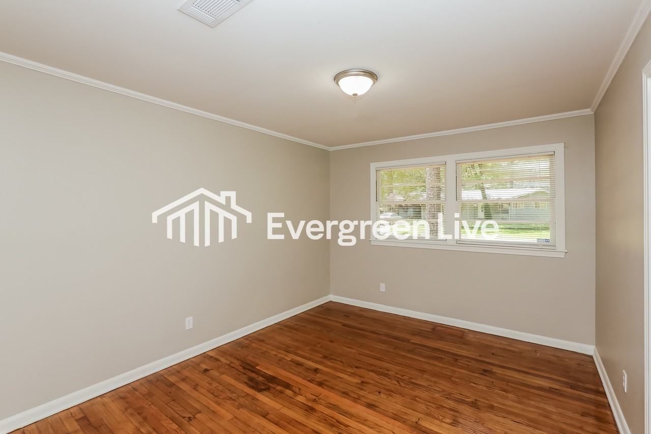 5538 Pine Lane Dr - Photo 3 of 35