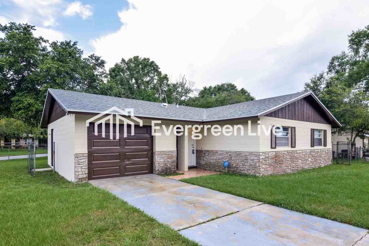 613 Charter Ct - Photo 2 of 15
