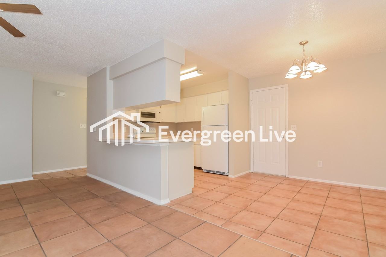 613 Charter Ct - Photo 5 of 15