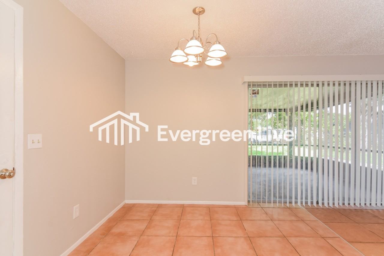 613 Charter Ct - Photo 6 of 15