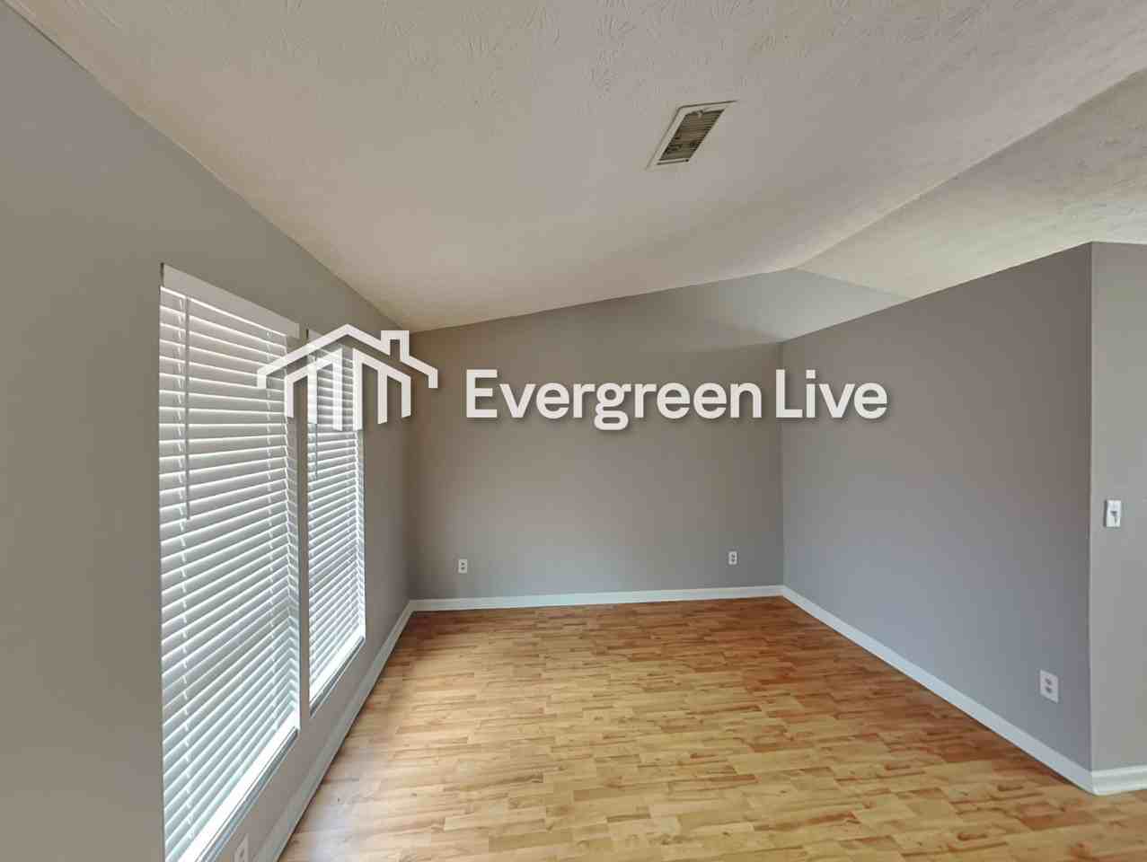 5123 S Woodbridge Trl - Photo 2 of 15