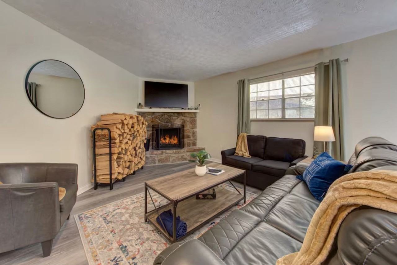 260 Roaring Fork Rd - Photo 2 of 22