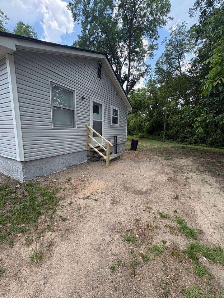 28180 Peach Orchard Rd - Photo 3 of 14