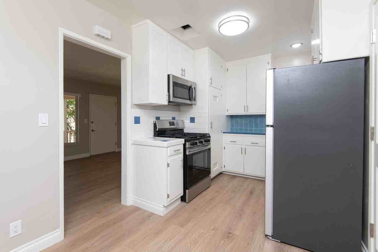 3720-26 Centinela - Photo 3 of 14
