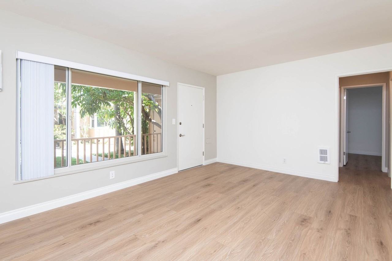 3720-26 Centinela - Photo 4 of 14