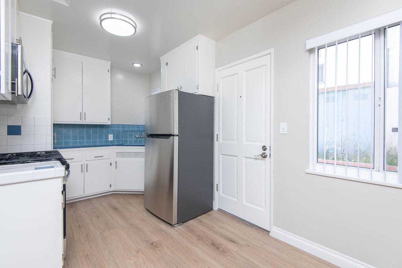 3720-26 Centinela - Photo 5 of 14