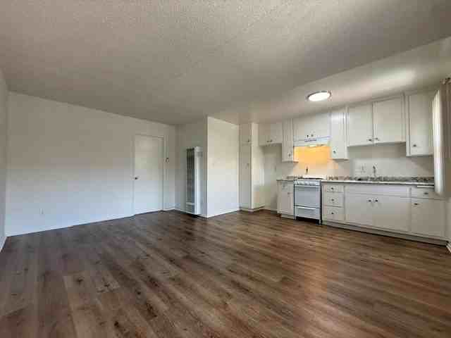 14608 Yukon Avenue, - Photo 7 of 50