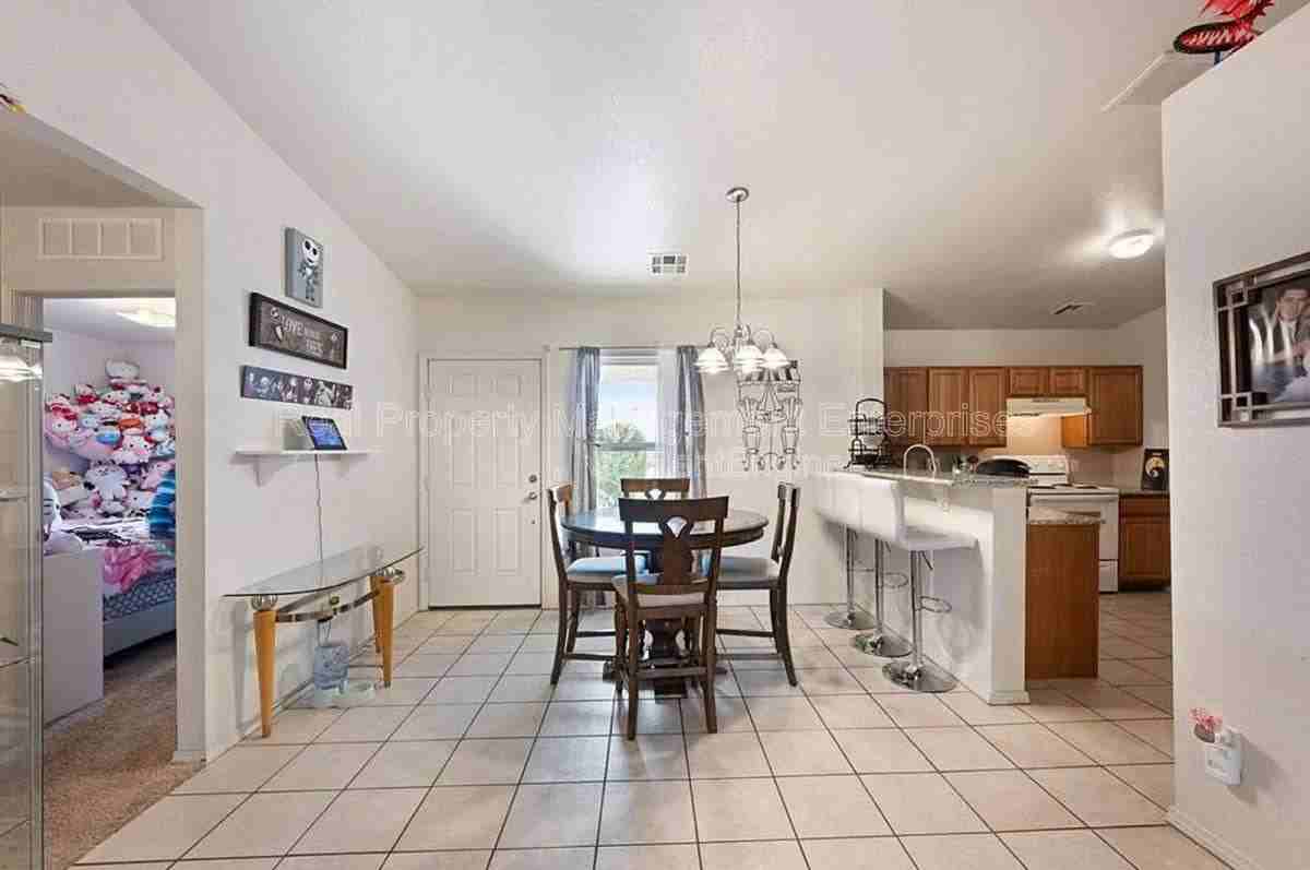 1809 Nw 146th St - Photo 6 of 10