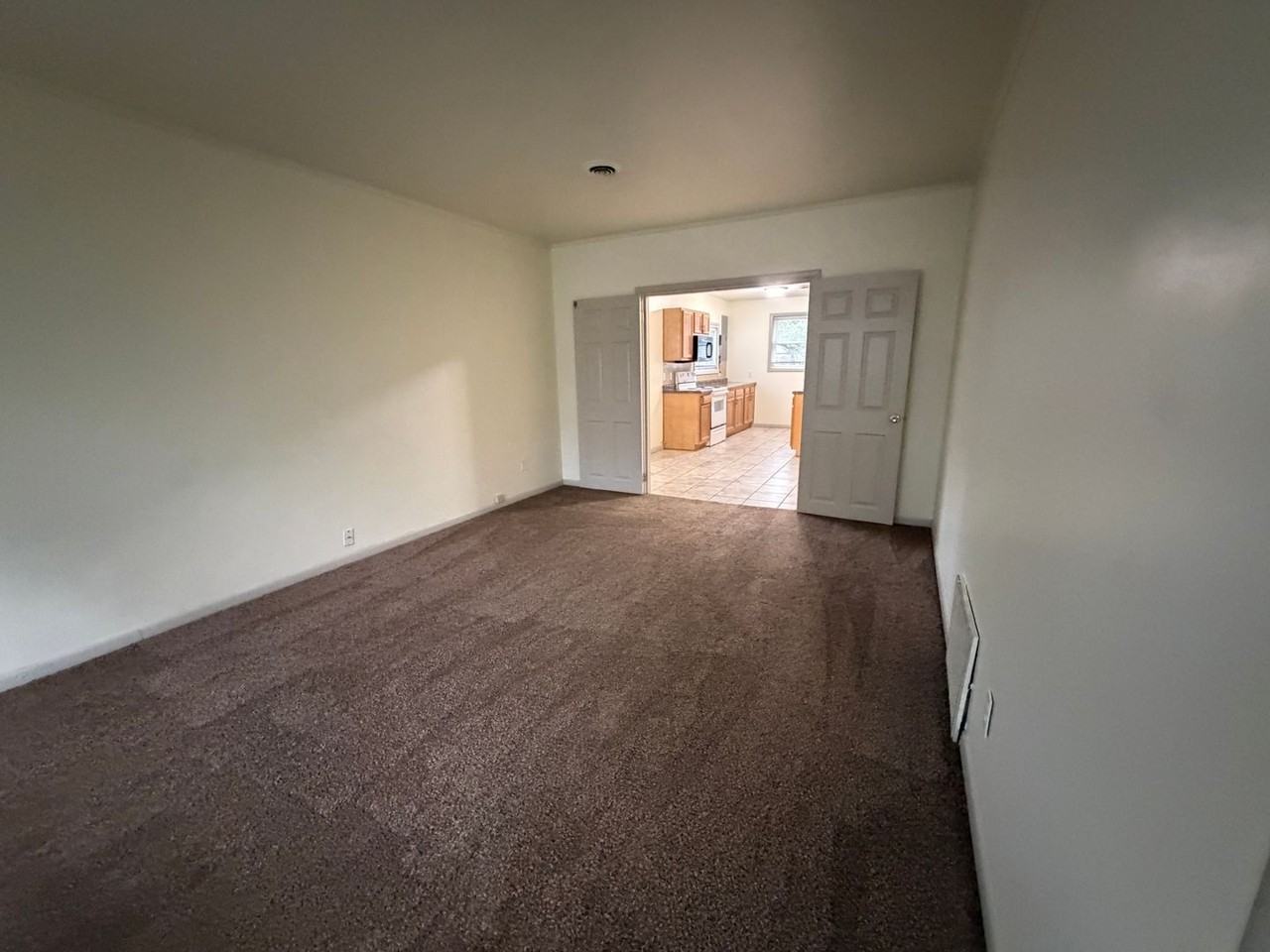 2108 Drexel Ave - Photo 2 of 11