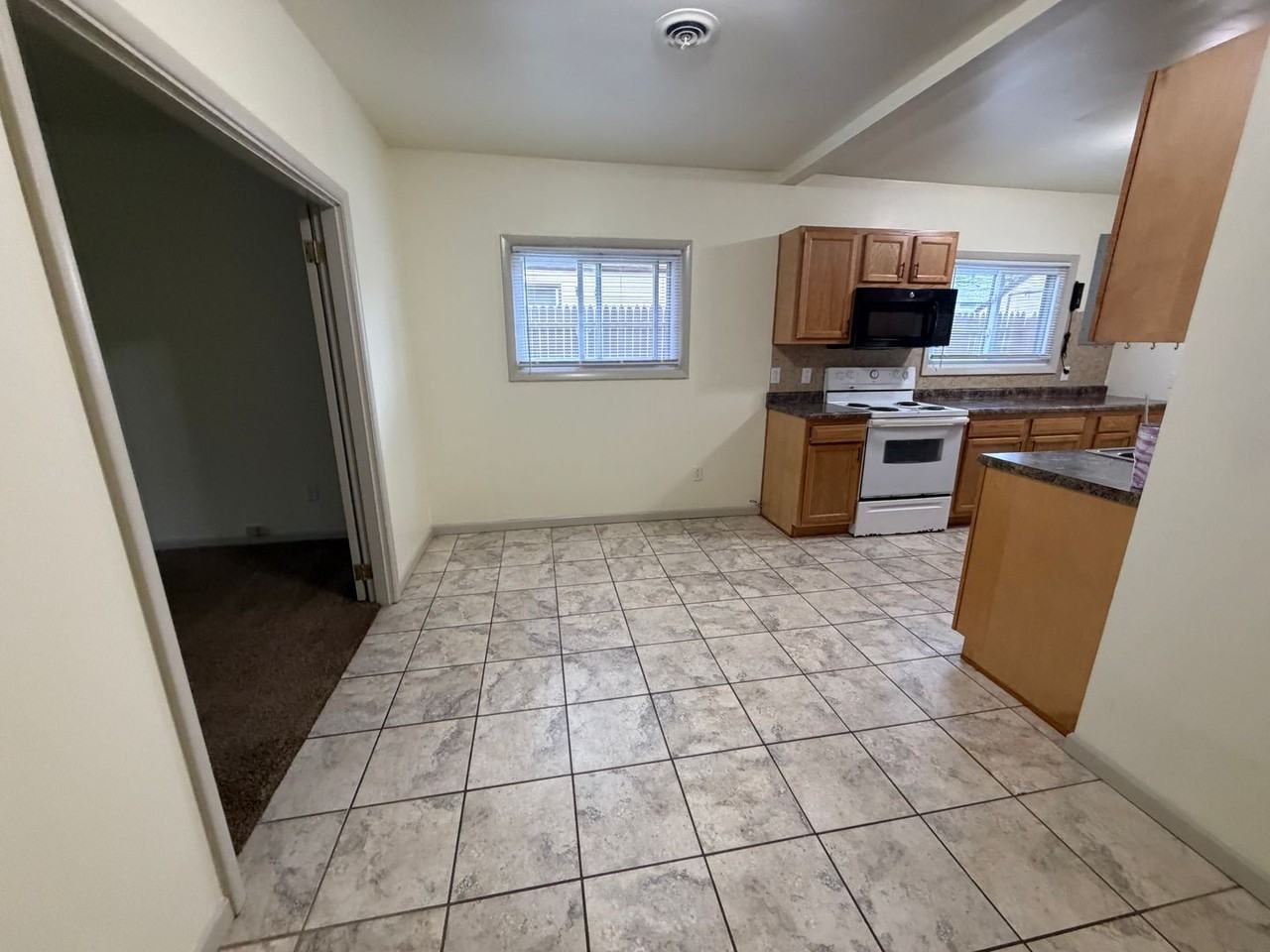 2108 Drexel Ave - Photo 3 of 11