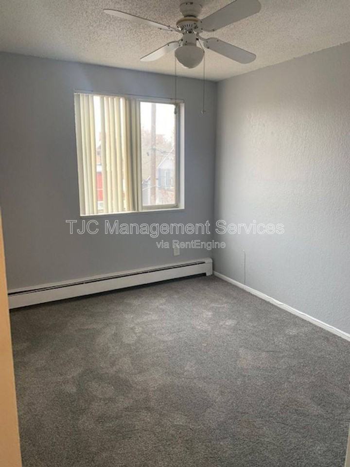 1138 N Corona St #301 - Photo 5 of 10