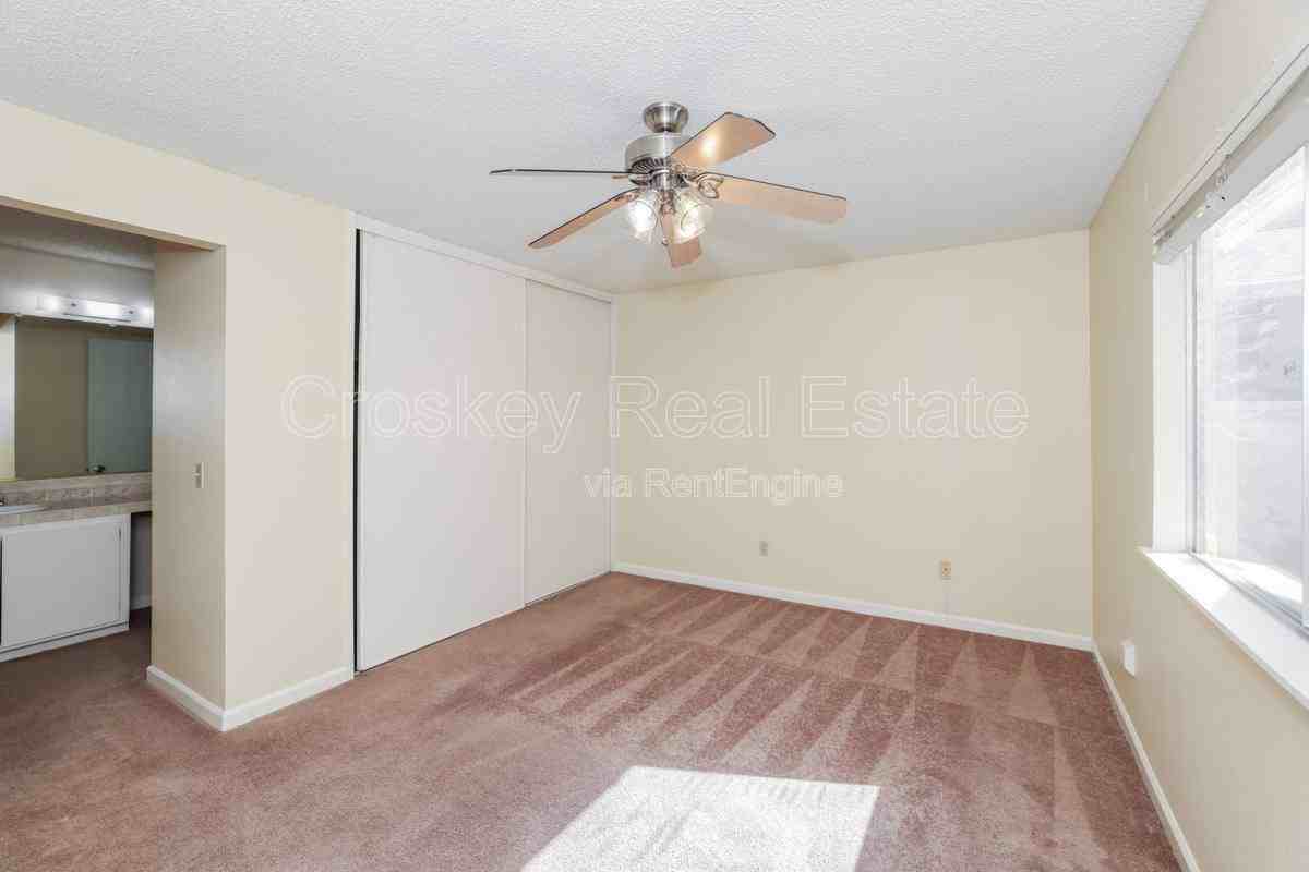 357 Hazelnut Ln - Photo 3 of 10