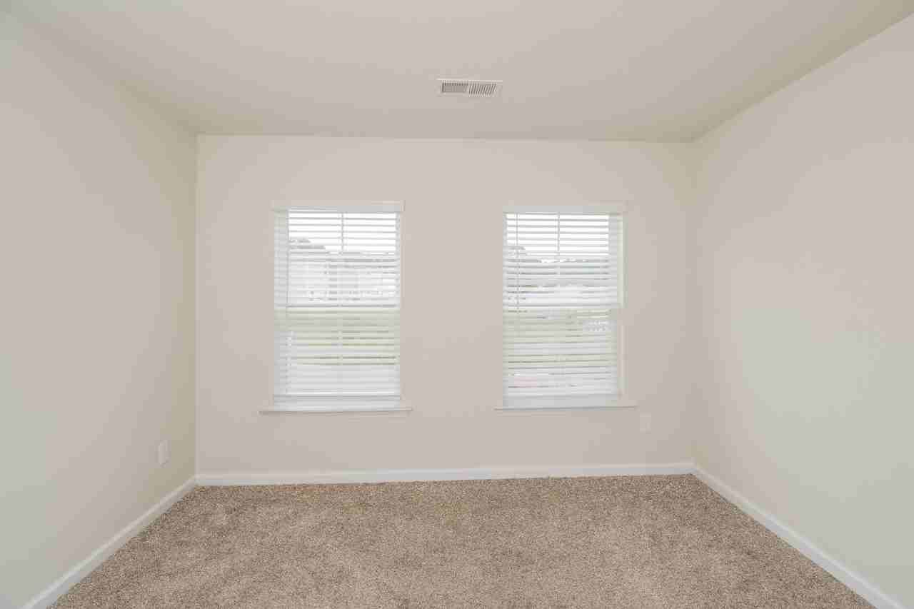 310 Longstone Ct - Photo 7 of 16