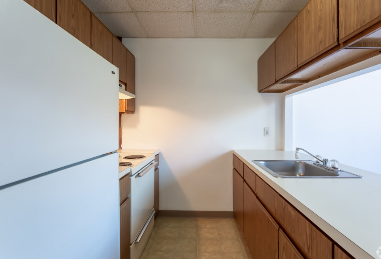 Gilbert Clock Apartments - Photo 3 of 22