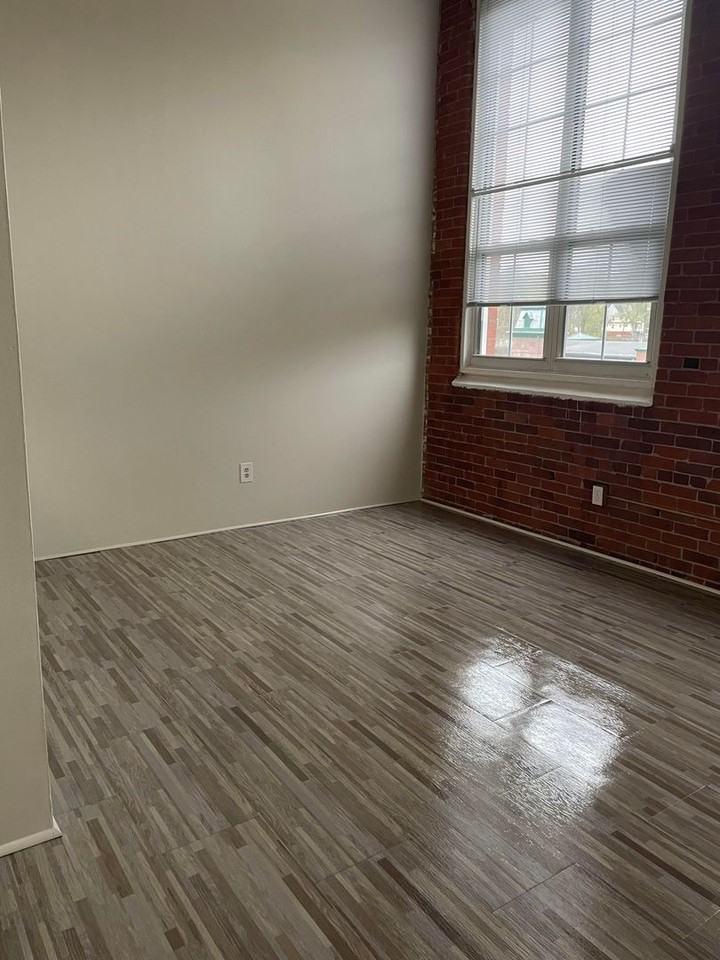 Gilbert Clock Apartments - Photo 4 of 22