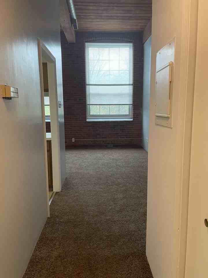 Gilbert Clock Apartments - Photo 5 of 22