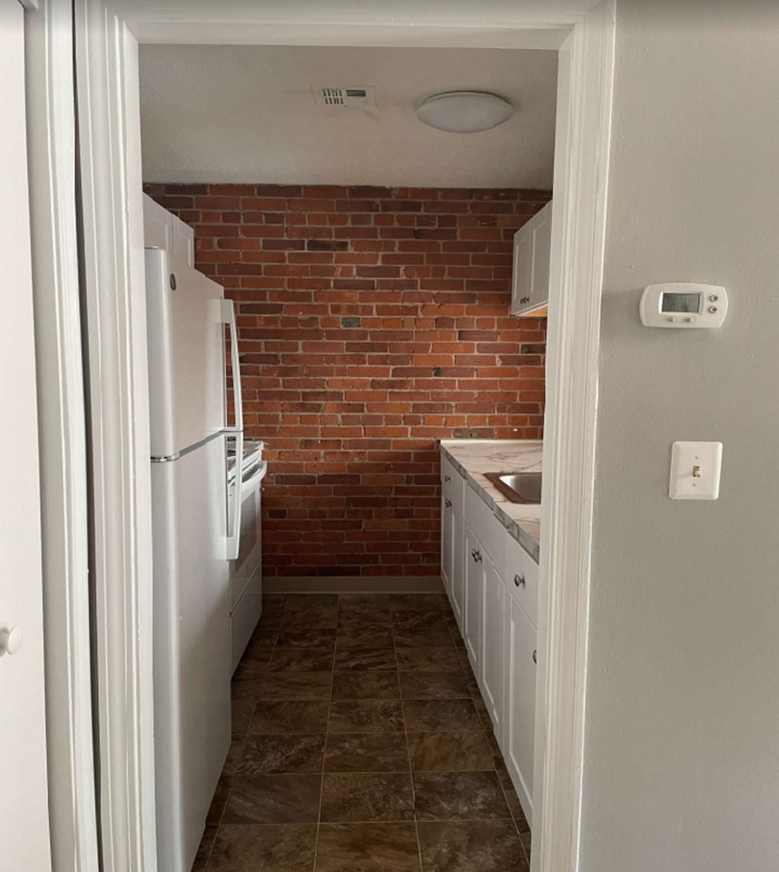 Gilbert Clock Apartments - Photo 7 of 22