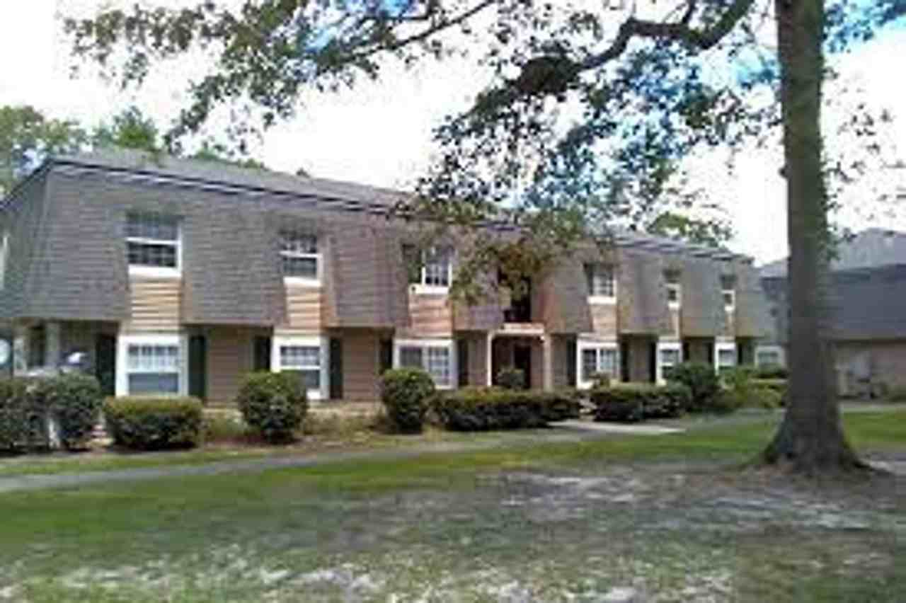 Plantation Oaks - Photo 3 of 12