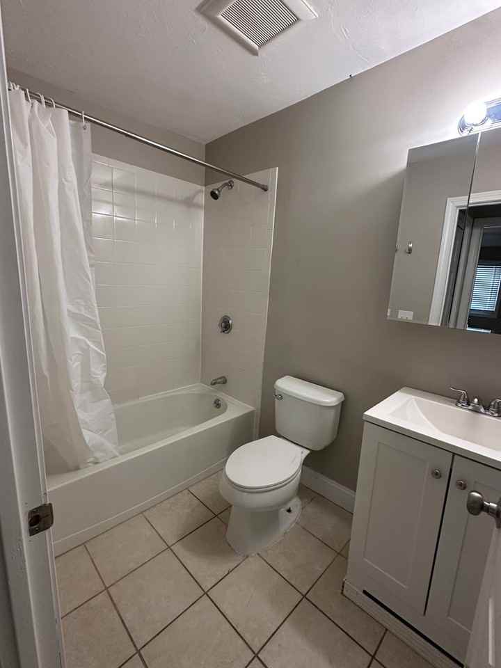 283-435 283-435 Oaklawn Ave - 435 Oaklawn Ave #116 - Photo 2 of 7