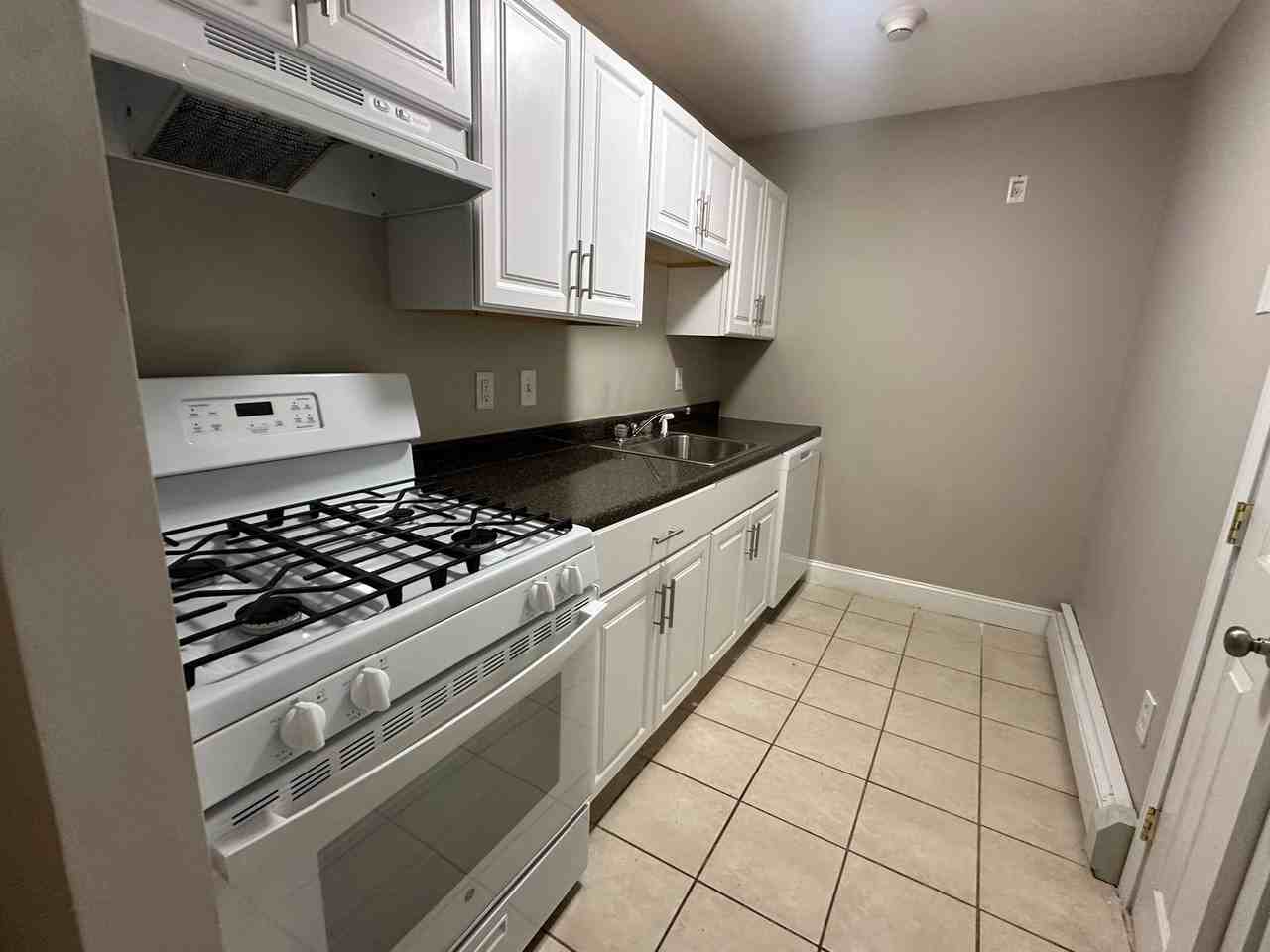 283-435 283-435 Oaklawn Ave - 435 Oaklawn Ave #116 - Photo 3 of 7