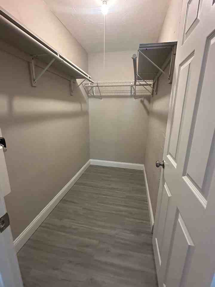 283-435 283-435 Oaklawn Ave - 435 Oaklawn Ave #116 - Photo 4 of 7