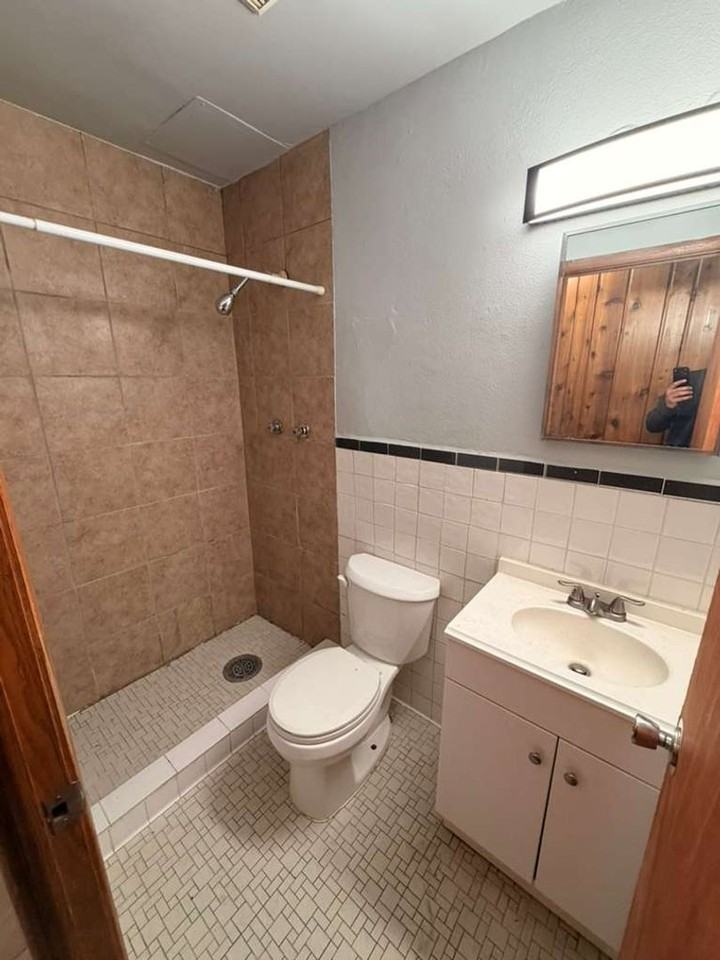 Hillside Apts - Photo 2 of 9