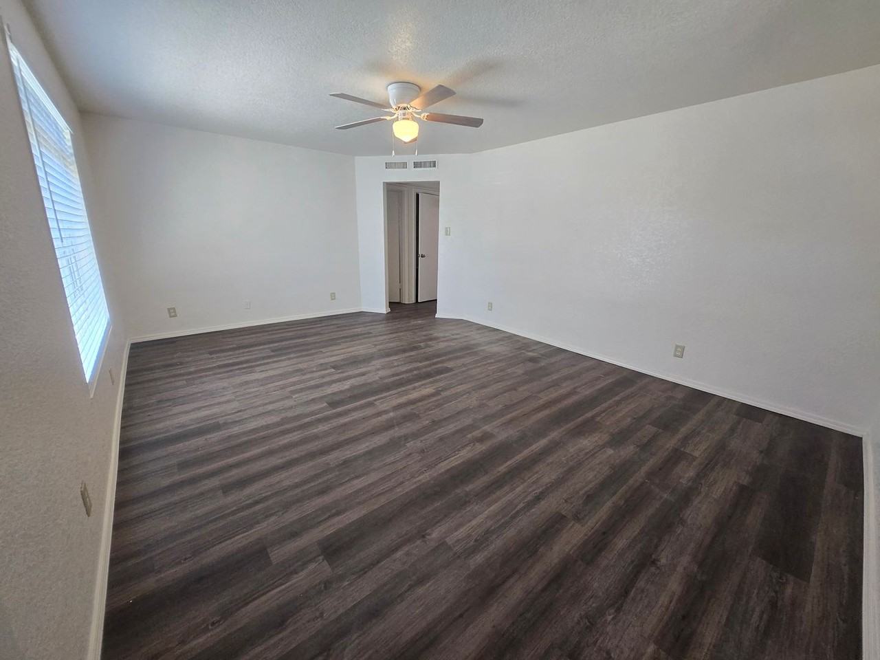 8 Aspen Pl - Photo 2 of 16